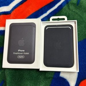 Apple MagSafe wallet